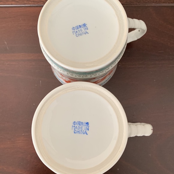 Vintage Pair of Chinese Porcelain Tea Cups with lid - Picture 4 of 5